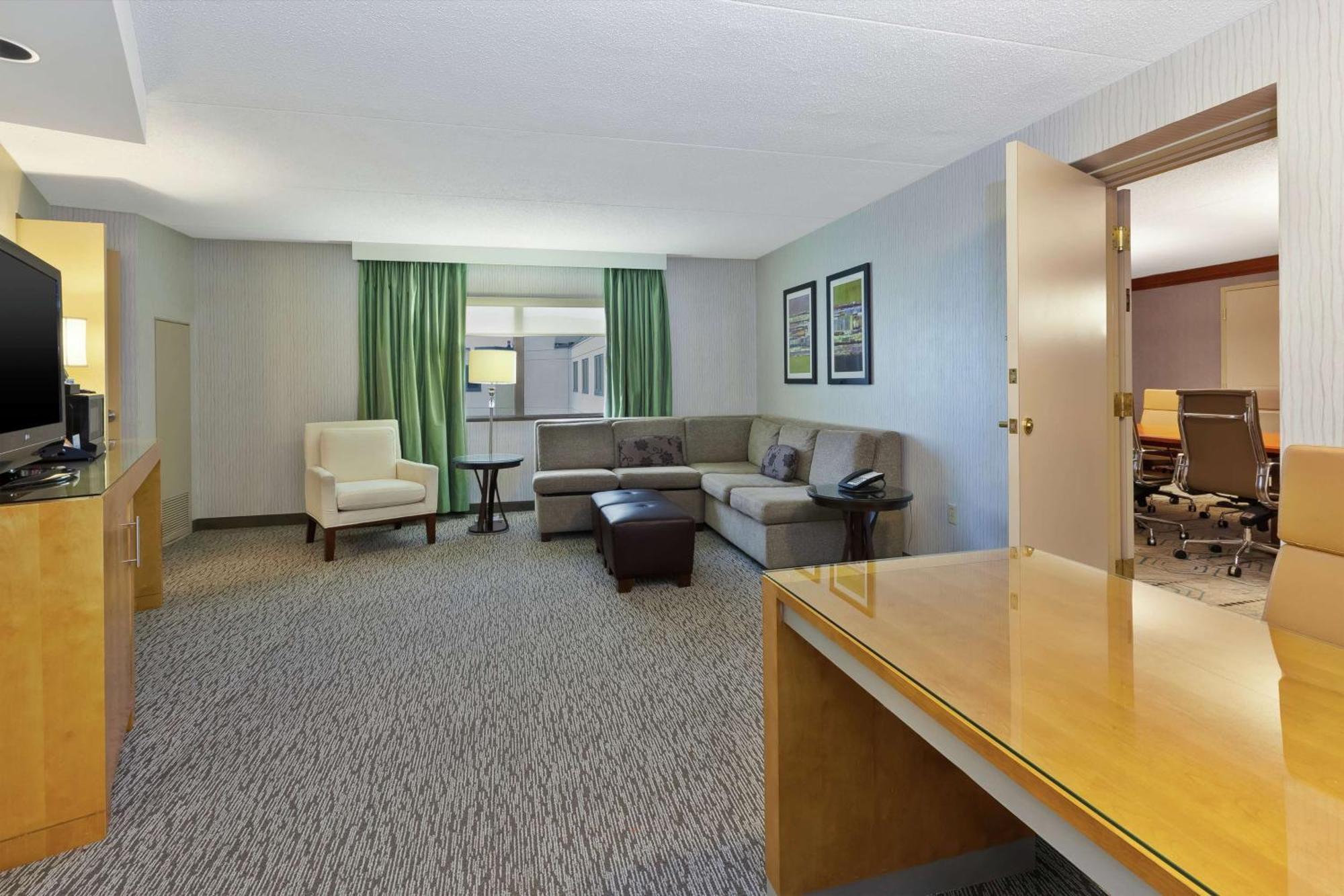 Hotel Auburn Hills Exterior foto