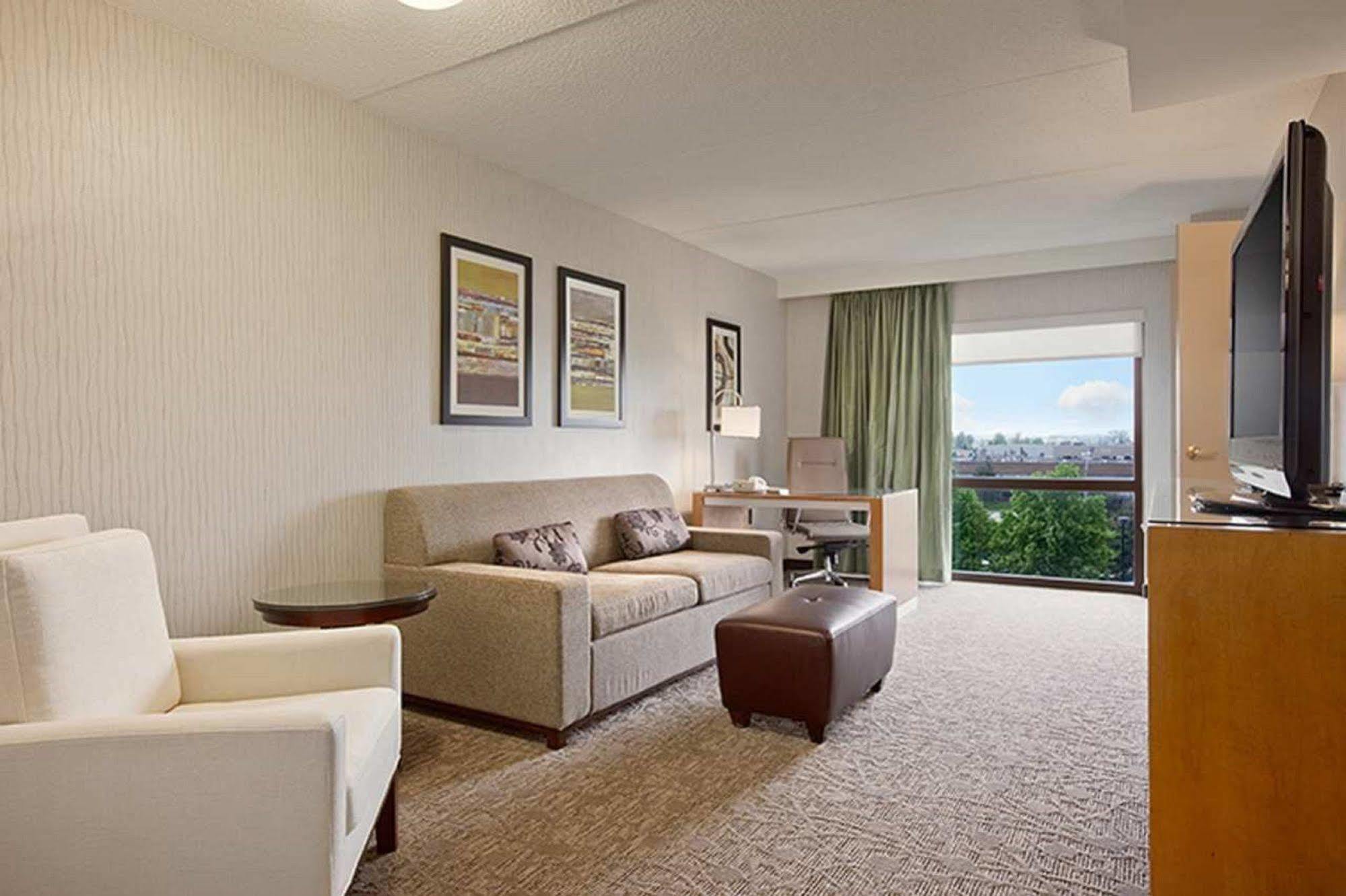 Embassy Suites By Hilton Auburn Hills Quarto foto